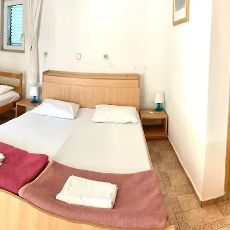 Vila Marko * Pakoštane